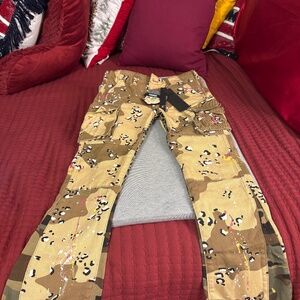 Tulones Cargo Pants Currency Collection